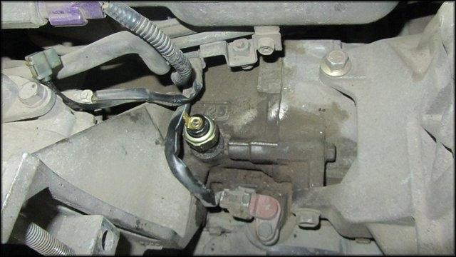 Датчик давления масла автомобиля Subaru