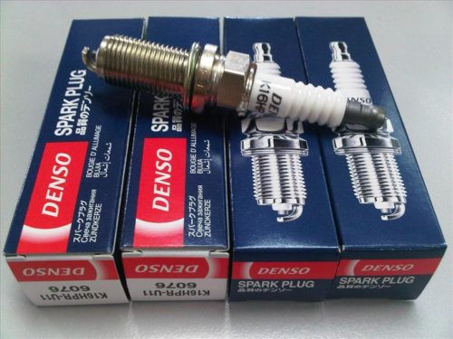 Новый комплект свечей зажигания Denso 6076 Regular FXE20HR11 для Нивы Шевроле